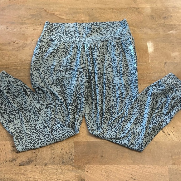 Athleta Patterned Joggers Size L - Picture 2 of 7